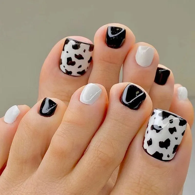 Stylish 24pcs Press on Toe Nails